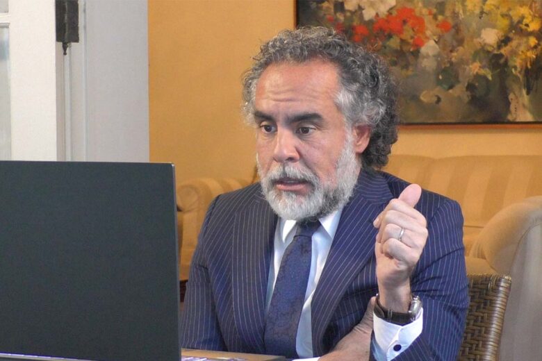 Embajador Benedetti recibe "regaño suave" de Colombia por descalificar a Guaidó y la oposición