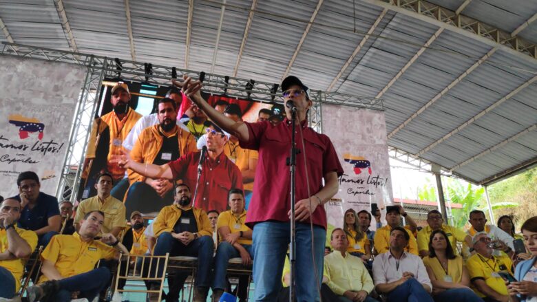 Capriles advierte que "no va a permitir" una primaria excluyente