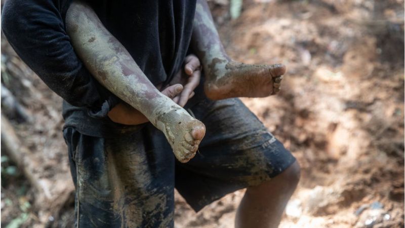 "Se te parte el alma cuando le preguntas a un niño cómo le fue en el Darién y te responde que vio muchos muertos"