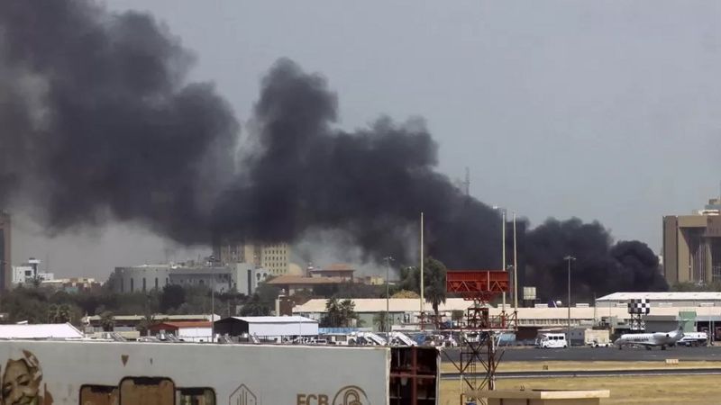 5 claves para entender los violentos enfrentamientos que ya dejaron más de 100 muertos y mil heridos en Sudán