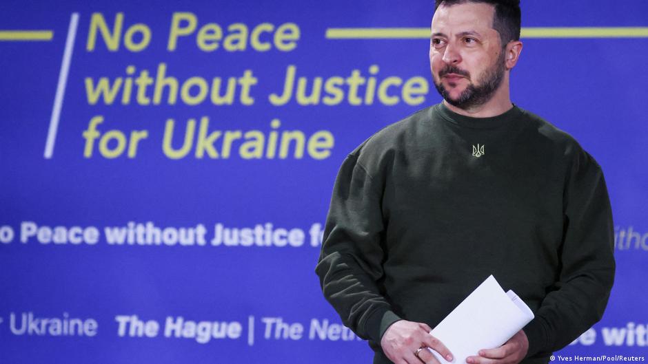 Zelenski pide en La Haya tribunal especial para "crímenes de agresión rusa"
