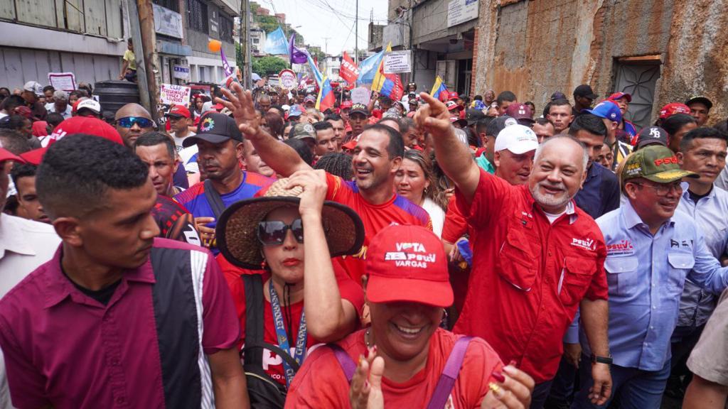 Diosdado Cabello a candidatos a las primarias inhabilitados: «No te vistas que no vas»