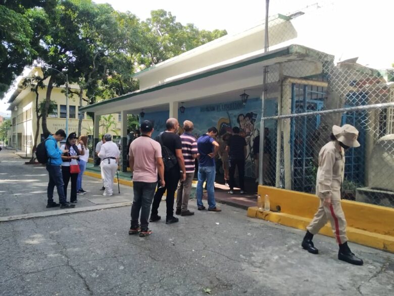 CNE afirma que están abiertos los 800 centros de votación para el simulacro