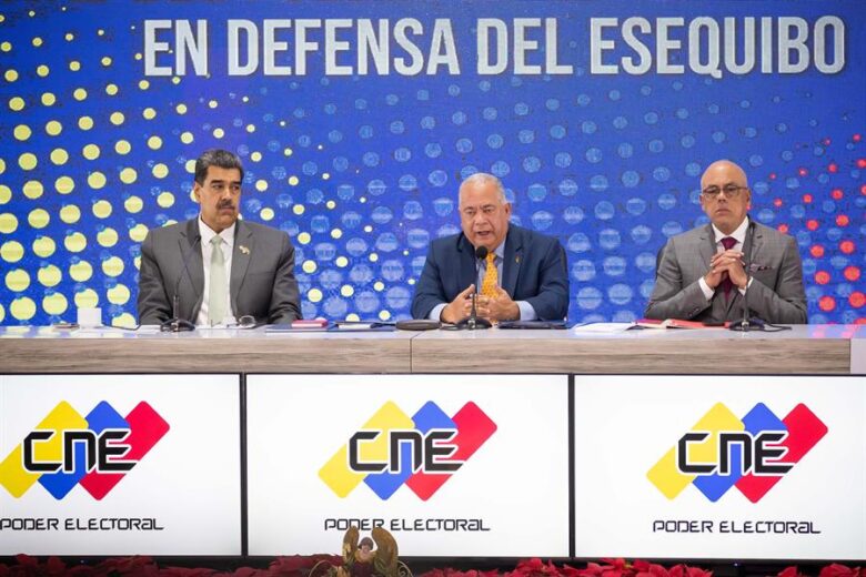 Amoroso ahora dice que votaron 10,4 millones de personas en el referéndum