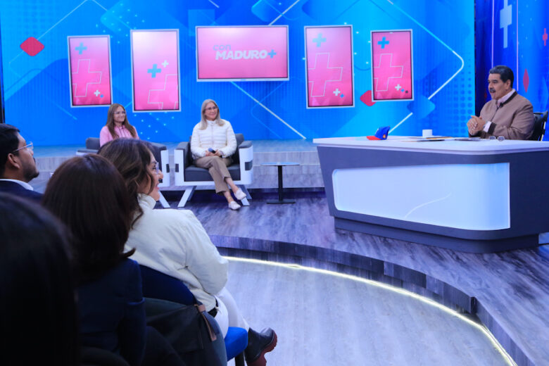 Maduro reitera que decisión del TSJ sobre inhabilitación de Machado es "firme"