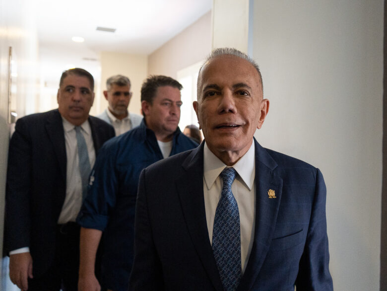 UNT asegura que Rosales no ha recibido invitación a reunión con María Corina Machado