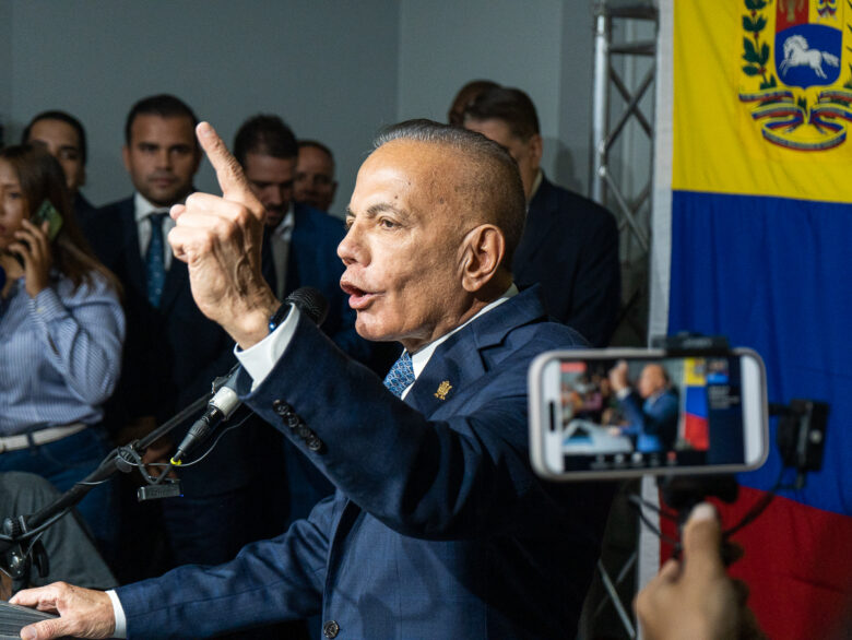 Rosales: busquen una negociación, un candidato que pase las trabas y le entrego la candidatura a quien quieran