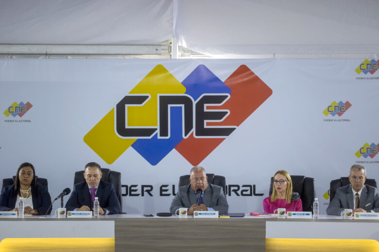 De Tibisay Lucena a Elvis Amoroso: Por qué se caracteriza actual gestión del CNE, según expertos