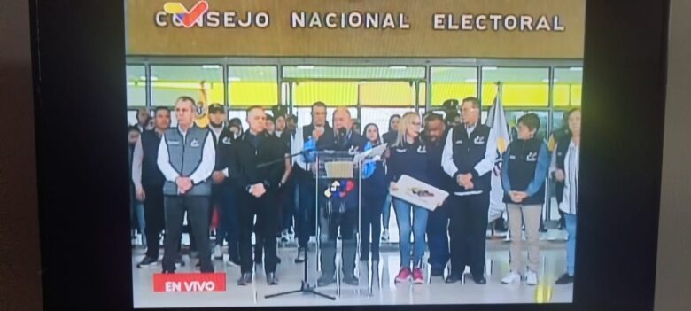 Elvis Amoroso pide a observadores respetar las leyes venezolanas