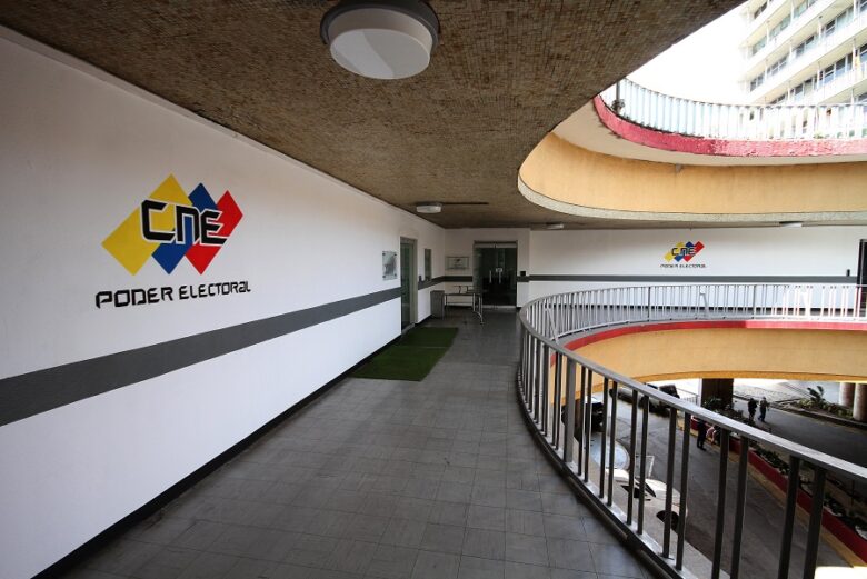 Oposición que está dispuesta a postular candidatos para el 25 de mayo aún espera respuesta del CNE