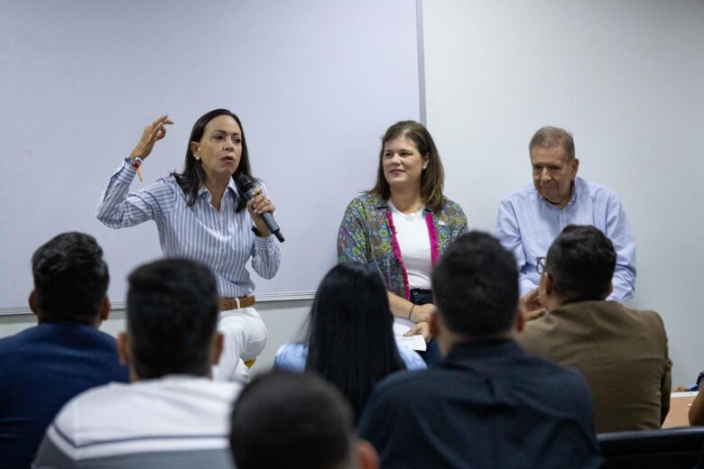 Machado: Es gravísimo que oficiales del Alto Mando Militar difundan información falsa