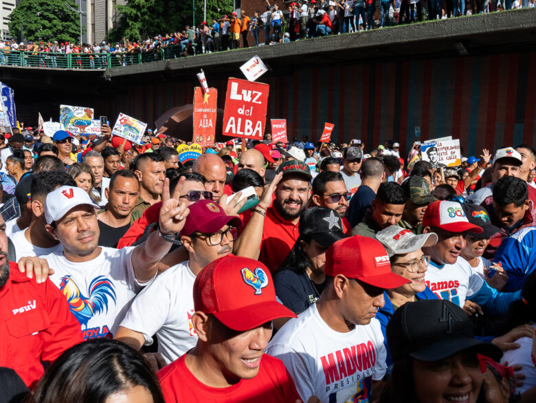 Ventajismo, desequilibrio y discurso de odio: faltas a la normativa que se observan en la campaña electoral