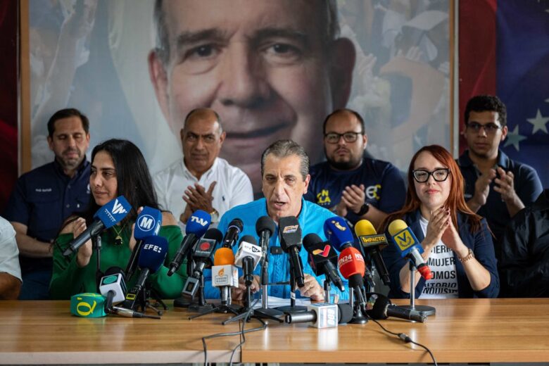 Coalición antichavista exige a la Fiscalía investigar ataque contra María Corina Machado