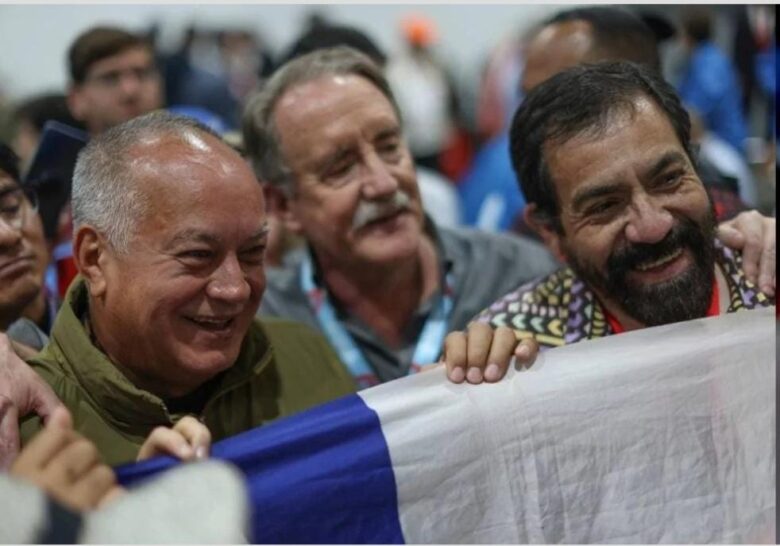 Cabello advierte ante acompañantes internacionales de elecciones que chavismo no capitulará