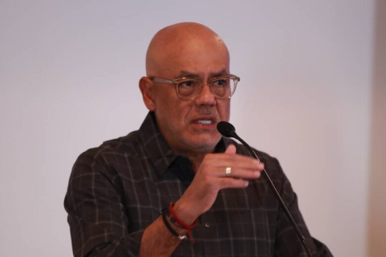 Rodríguez dice que alcalde en Barinas se retractó de apoyo a Maduro por “amenazas de muerte” y anuncia investigación