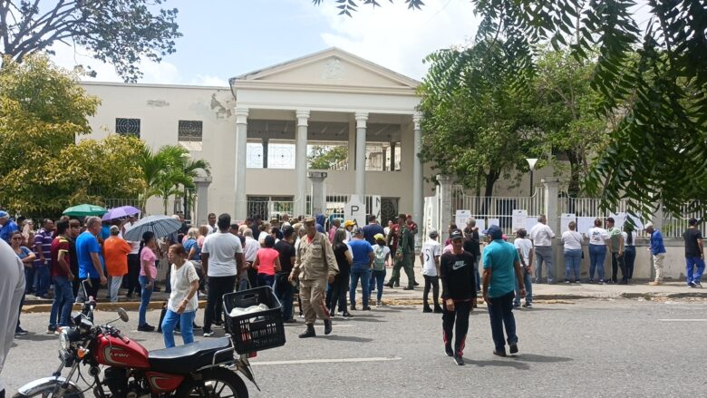 Balance en Lara: una detenida, retrasos para votar y un centro particular para estudiantes de la Unes