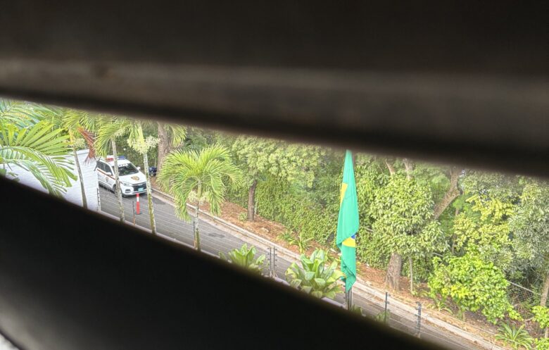 Miembro de Vente Venezuela denuncia que se mantiene asedio a la Embajada de Argentina