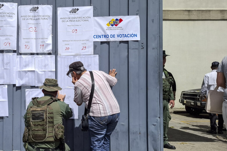 Pocos electores, centros vacíos y fuerte despliegue policial en Caracas: "Se ve abstención"