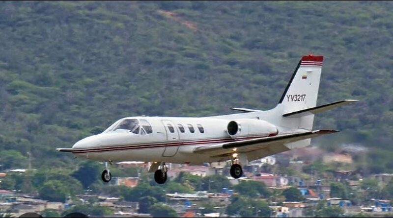 Autoridades buscan aeronave que desapareció con tres ocupantes