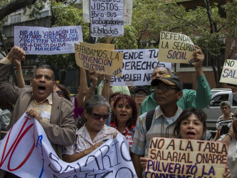 Maduro recicla estrategia de desmantelar el sindicalismo autónomo, opinan gremialistas