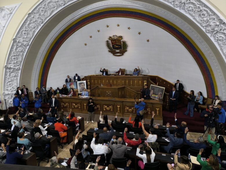 AN inicia segundo período de sesiones con llamados a la unidad nacional frente al despliegue militar de EEUU