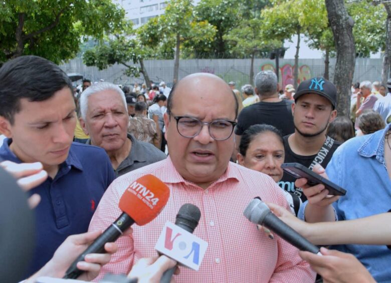 Sntp denuncia traslado de Roland Carreño a sitio no conocido