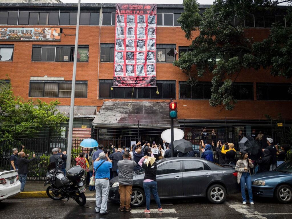 Sntp alerta sobre censura radial a noticias sobre Nobel de la Paz y atentado contra activistas