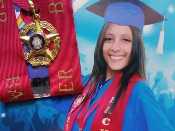 Hermana de adolescente detenida también fue sacada a la fuerza de su casa