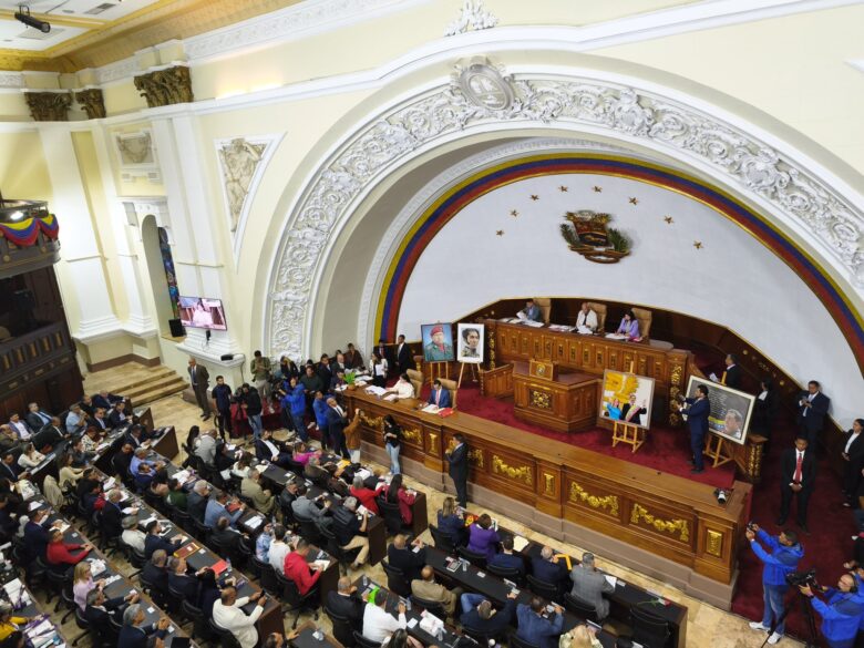 AN aprueba en primera discusión Ley de Minas con el voto salvado del grupo Libertad 