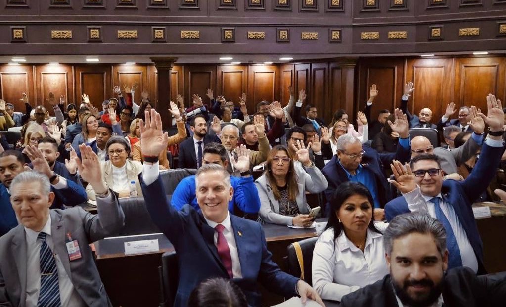 Parlamento sanciona Ley Orgánica de Minas por unanimidad