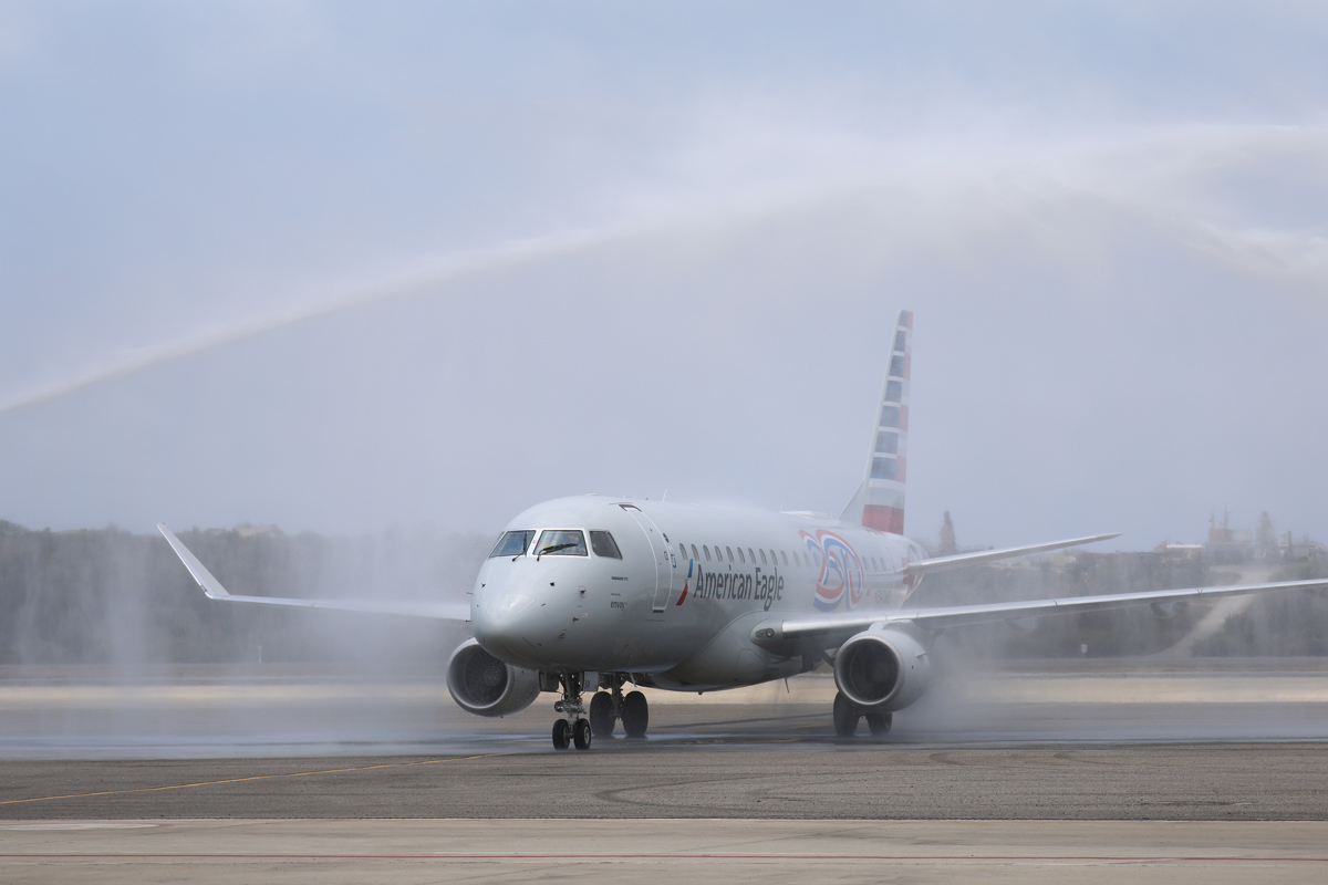 Aterriza en Maiquetía vuelo de American Airlines que reabre conexión entre Venezuela y EEUU