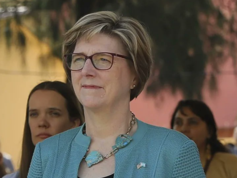 Laura Dogu confirma que deja la Embajada de EEUU en Venezuela y la sustituye John Barret