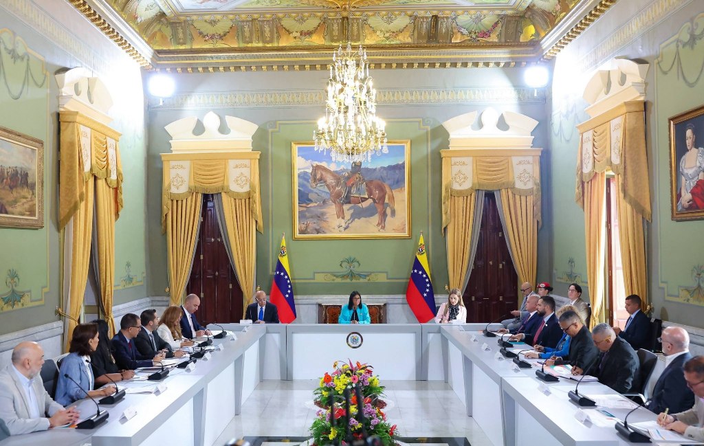 Delcy Rodríguez instala comisión para consulta nacional de la reforma judicial