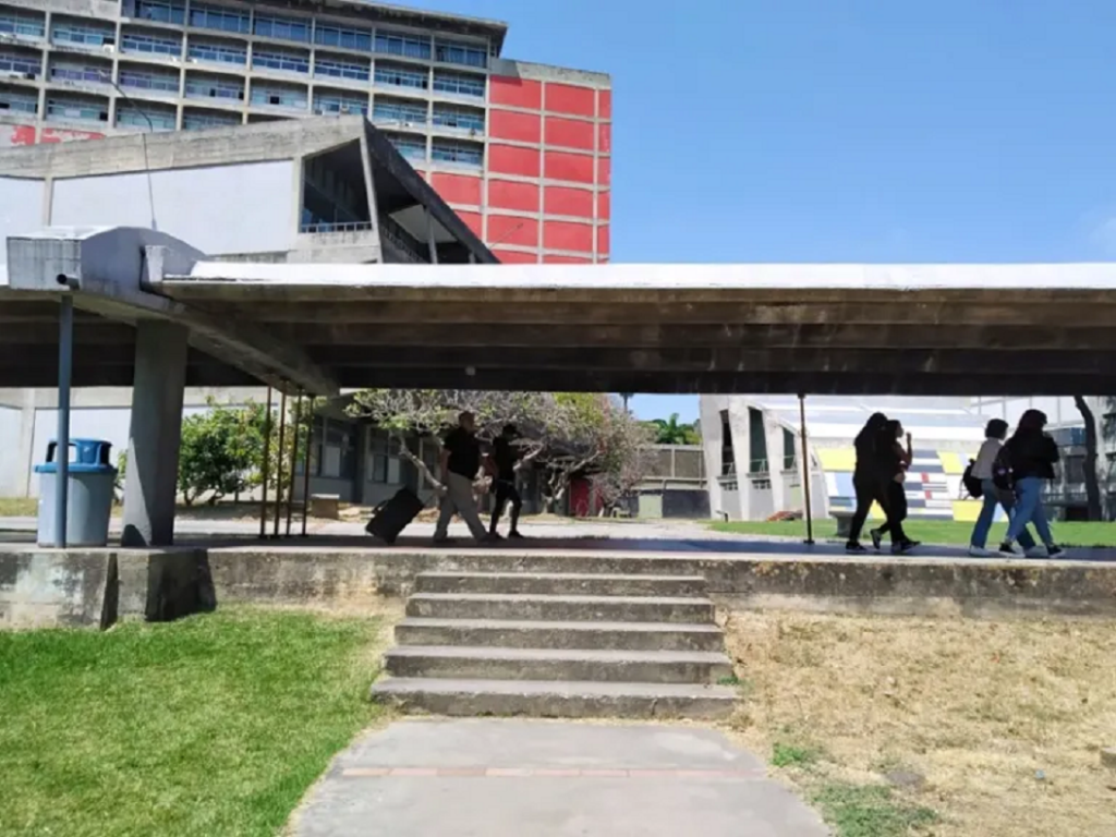 Facultad de Ciencias Jurídicas y Políticas de la UCV exige elecciones presidenciales inmediatas