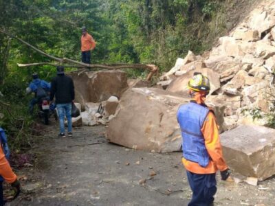 Autoridades en alerta por lluvias y presencia de vaguada cerca de Venezuela