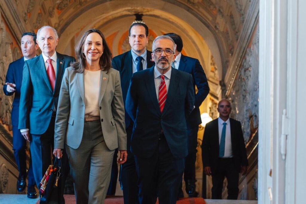Portugal reafirma su apoyo a la democracia en Venezuela tras reunión entre Paulo Rangel y María Corina Machado
