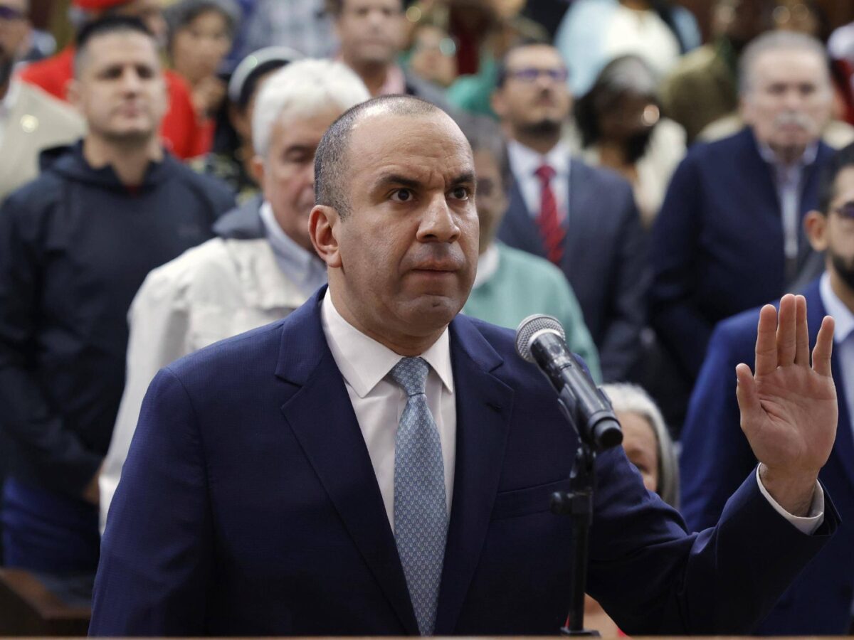 Larry Devoe, el fiscal general del chavismo en medio del proceso de amnistía