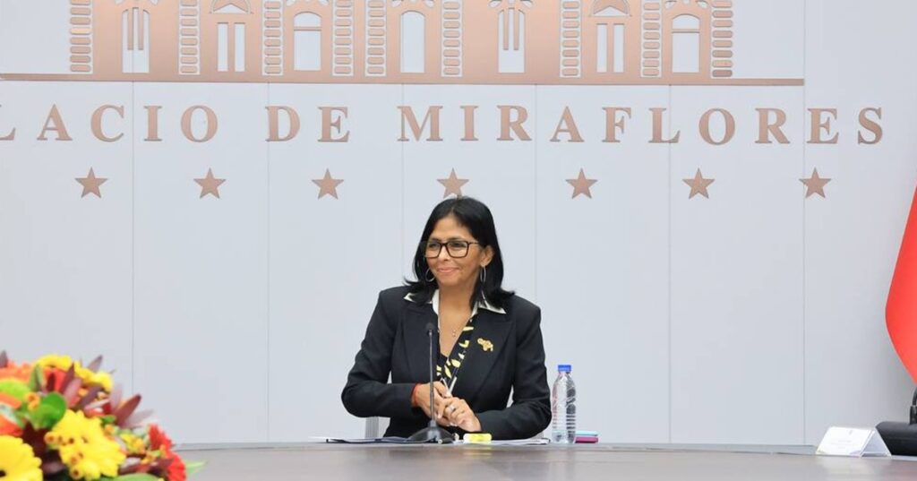 Delcy Rodríguez contrata abogado y lobista en Washington para mejorar relaciones con EEUU y preparar eventual campaña presidencial