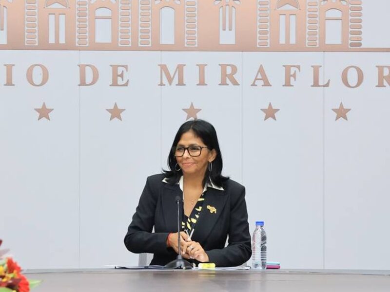 Delcy Rodríguez contrata abogado y lobista en Washington para mejorar relaciones con EEUU y preparar eventual campaña presidencial