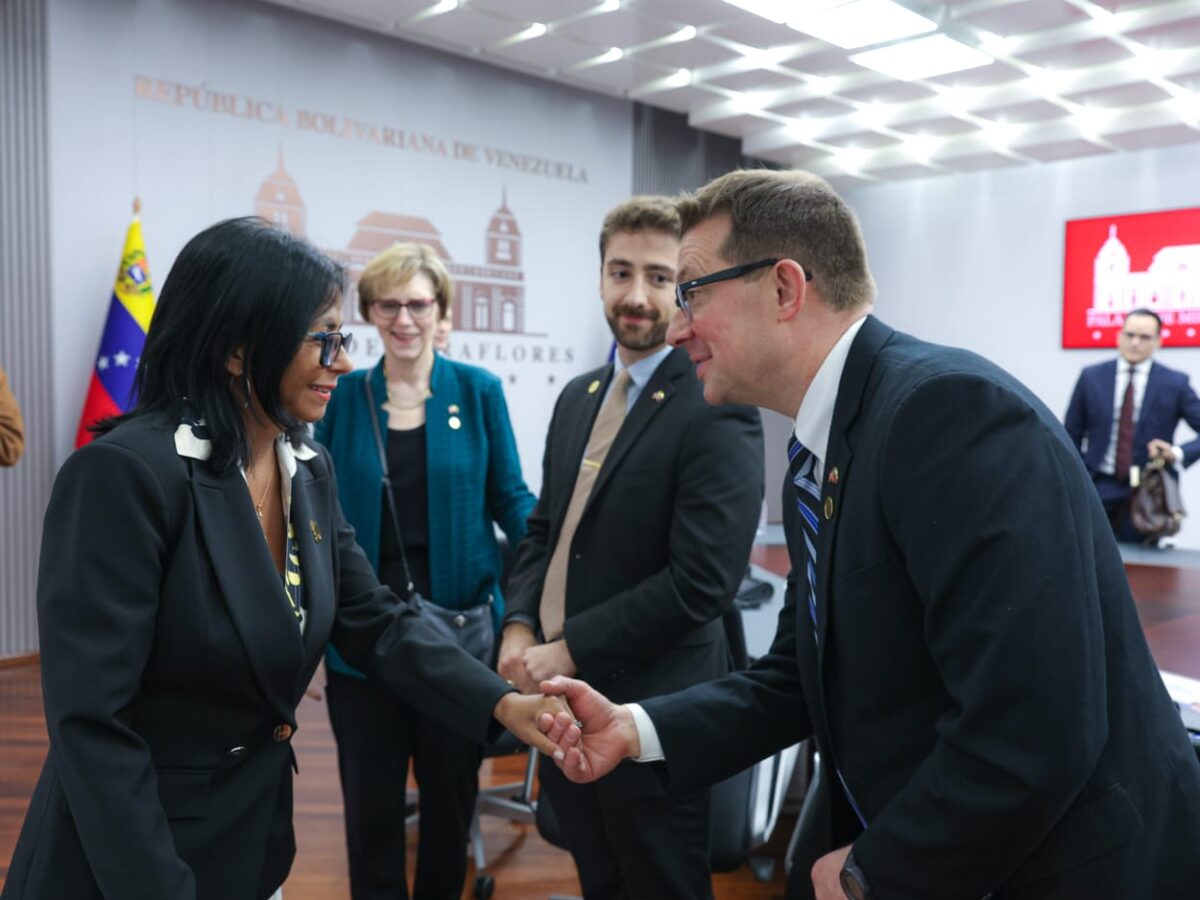 Delcy Rodríguez quiere una relación «a largo plazo» entre Venezuela y Estados Unidos