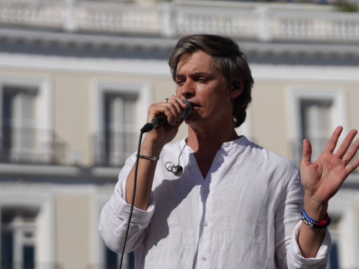 Carlos Baute ofrece disculpas por sus cánticos en el acto de María Corina Machado en Madrid