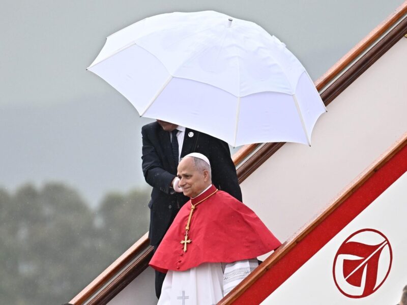 Papa León XIV dice que no le tiene miedo a la lluvia de críticas lanzadas por Trump