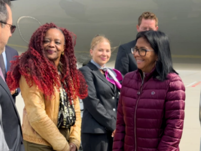 Delcy Rodríguez está en Países Bajos para «defender» a Venezuela ante la CIJ